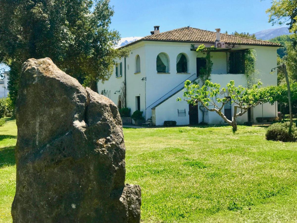 Agriturismo "Borgo Madonna Degli Angeli" - Charming Cottages In The Gardens ! Tocco da Casauria Exterior foto