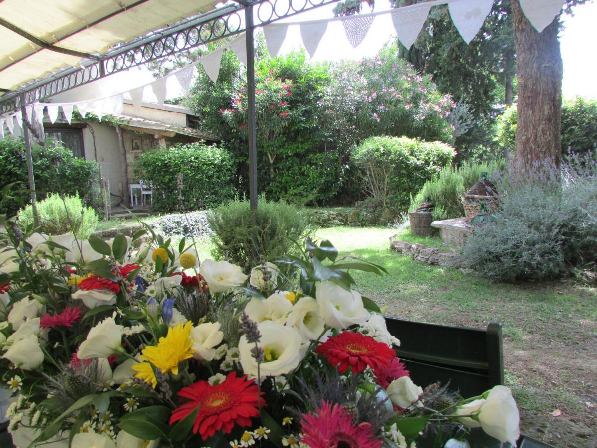 Agriturismo "Borgo Madonna Degli Angeli" - Charming Cottages In The Gardens ! Tocco da Casauria Exterior foto