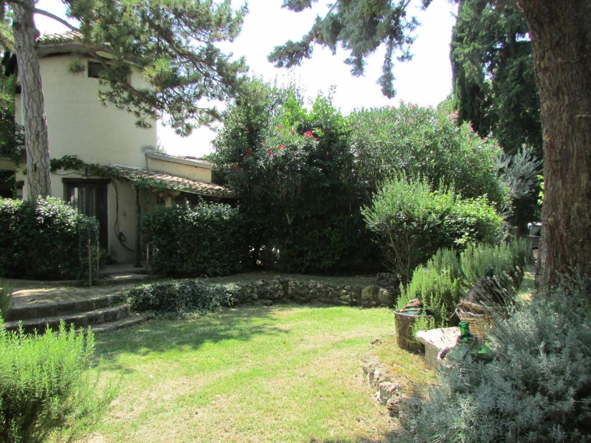 Agriturismo "Borgo Madonna Degli Angeli" - Charming Cottages In The Gardens ! Tocco da Casauria Exterior foto
